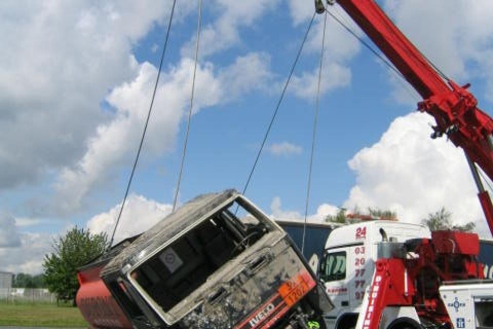 Camion citerne couché 5 - Garage BUISINE Lille