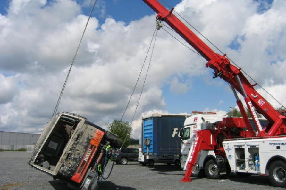 Camion citerne couché 4 - Garage BUISINE Lille